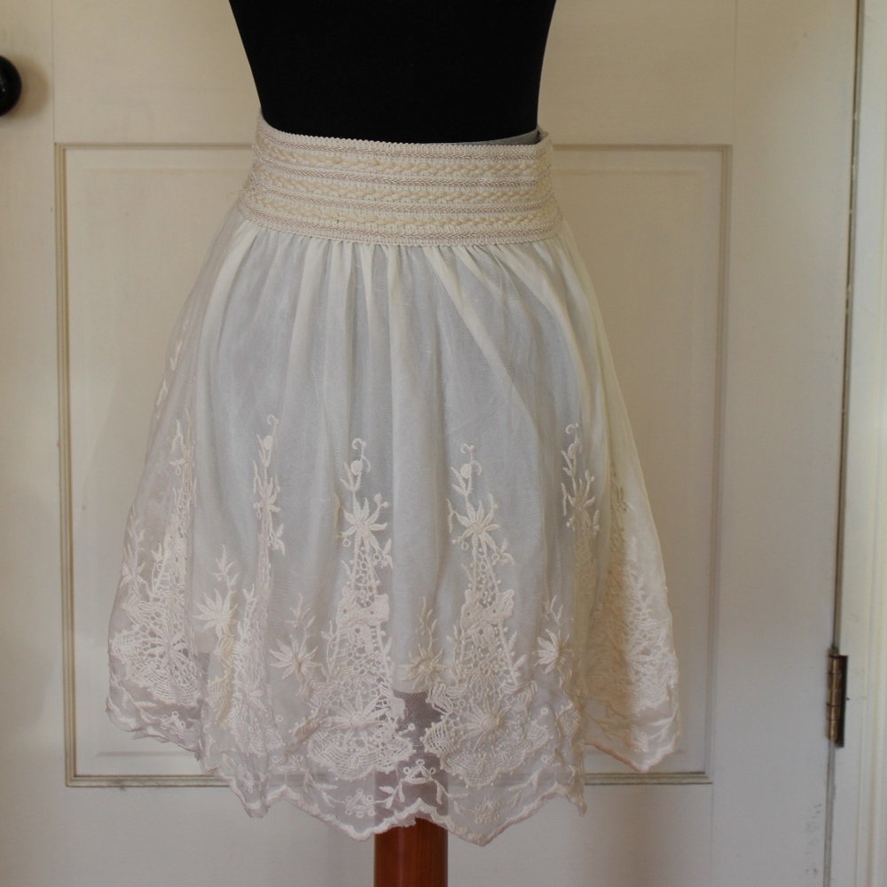 Embroidered White  Skirt